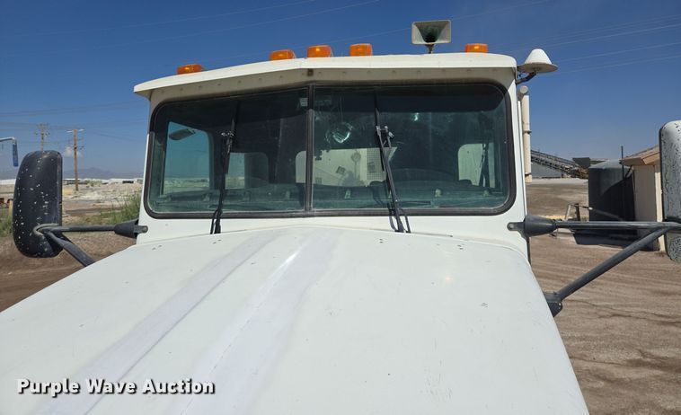 image for item DO2516 2006 Kenworth W900 ready mix truck