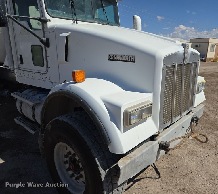 image for item DO2516 2006 Kenworth W900 ready mix truck
