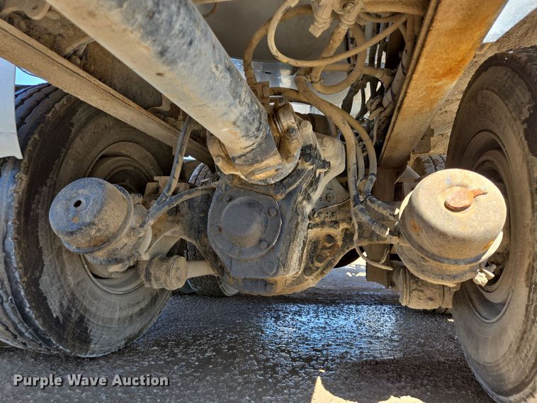 image for item DO2516 2006 Kenworth W900 ready mix truck