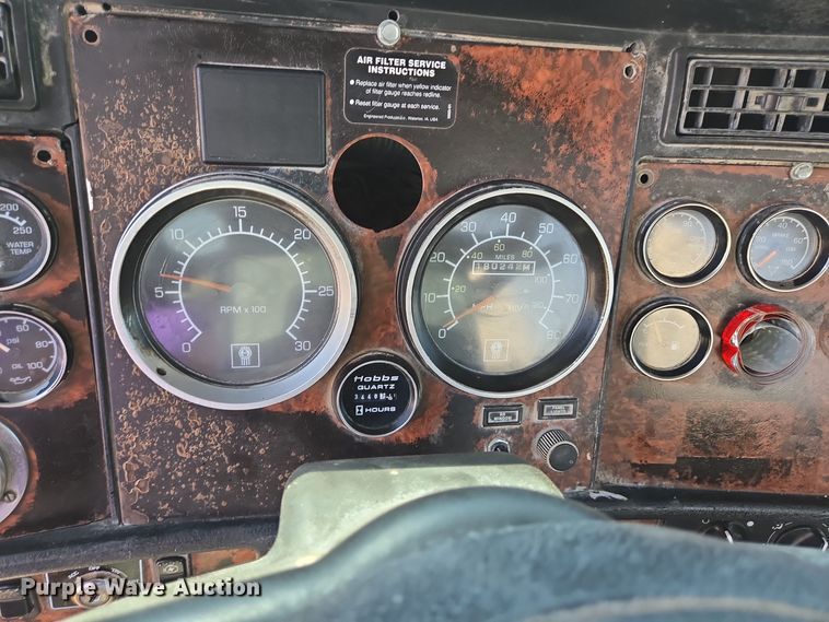 image for item DO2516 2006 Kenworth W900 ready mix truck