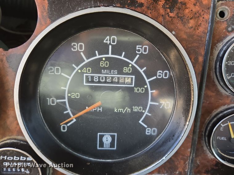 image for item DO2516 2006 Kenworth W900 ready mix truck