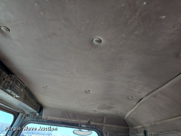 image for item DO2516 2006 Kenworth W900 ready mix truck