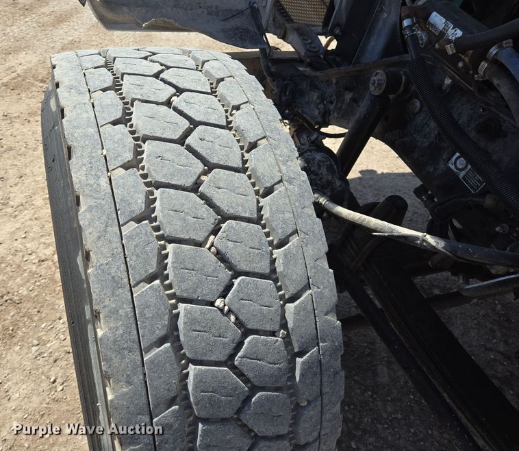 image for item DO2516 2006 Kenworth W900 ready mix truck