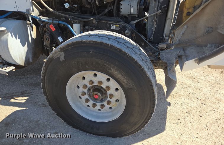 image for item DO2516 2006 Kenworth W900 ready mix truck