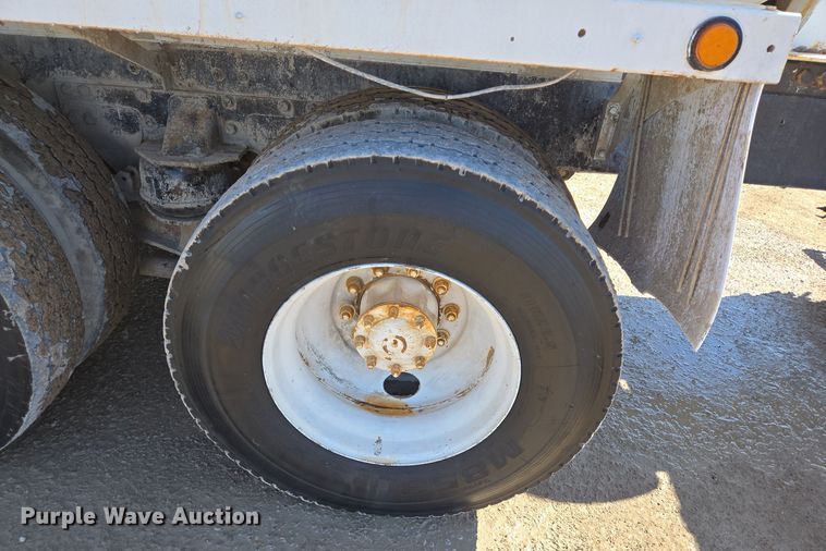 image for item DO2516 2006 Kenworth W900 ready mix truck