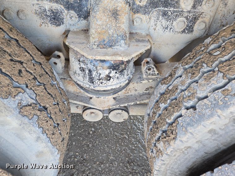 image for item DO2516 2006 Kenworth W900 ready mix truck