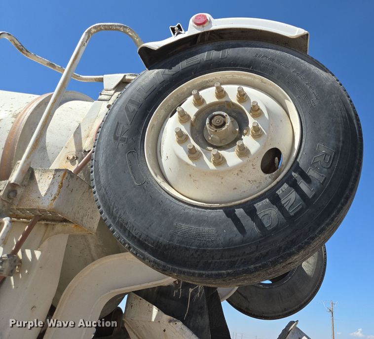 image for item DO2516 2006 Kenworth W900 ready mix truck