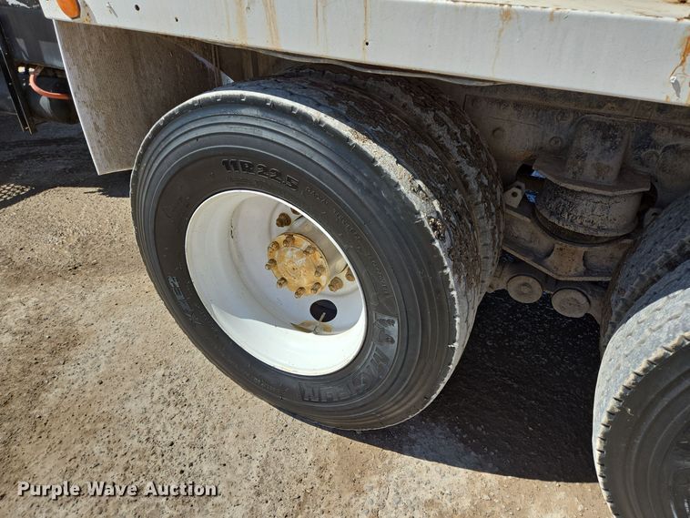 image for item DO2516 2006 Kenworth W900 ready mix truck