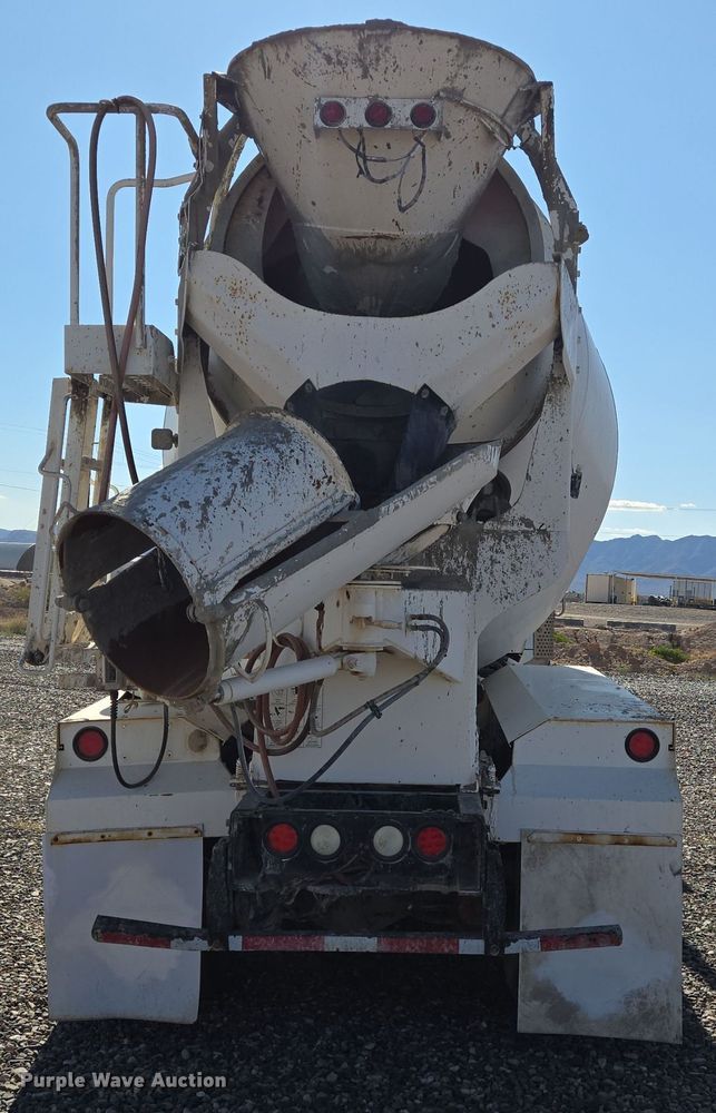 image for item DO2517 2016 Kenworth T880 ready mix truck