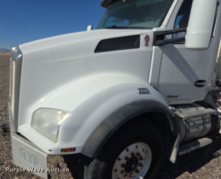 image for item DO2517 2016 Kenworth T880 ready mix truck