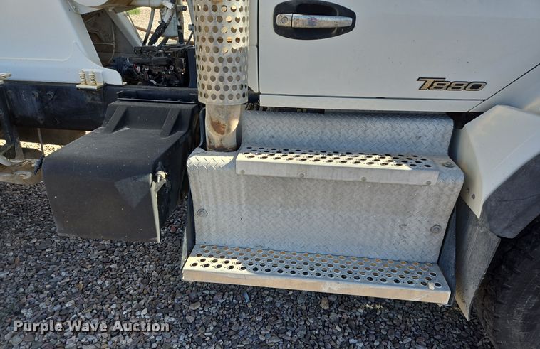 image for item DO2517 2016 Kenworth T880 ready mix truck