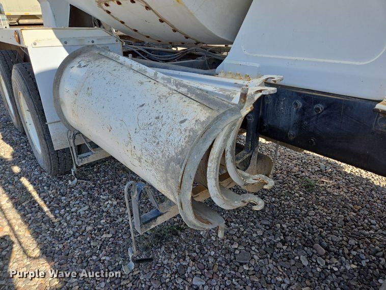 image for item DO2517 2016 Kenworth T880 ready mix truck