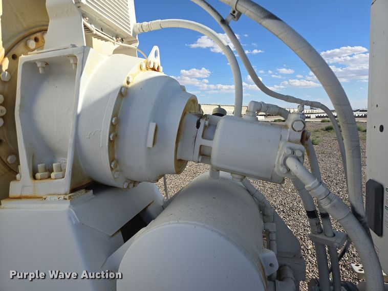 image for item DO2517 2016 Kenworth T880 ready mix truck