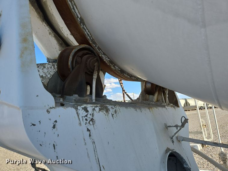 image for item DO2517 2016 Kenworth T880 ready mix truck