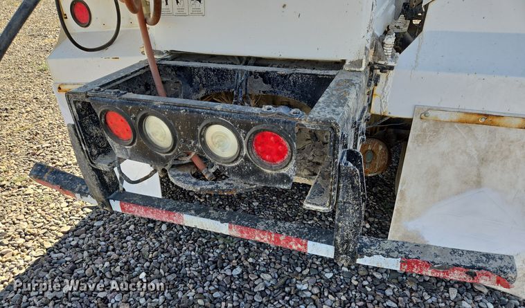 image for item DO2517 2016 Kenworth T880 ready mix truck