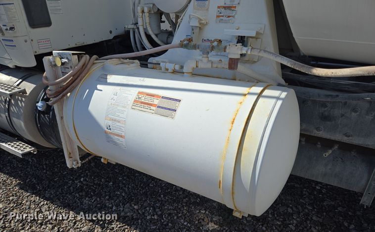 image for item DO2517 2016 Kenworth T880 ready mix truck