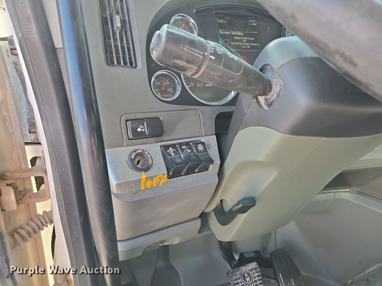 image for item DO2517 2016 Kenworth T880 ready mix truck