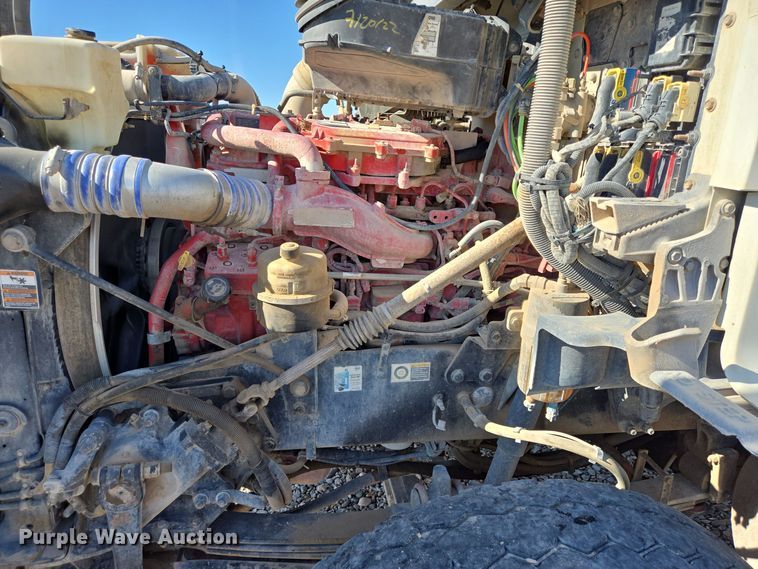 image for item DO2517 2016 Kenworth T880 ready mix truck