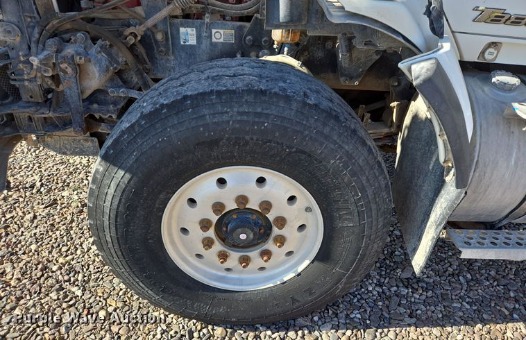 image for item DO2517 2016 Kenworth T880 ready mix truck