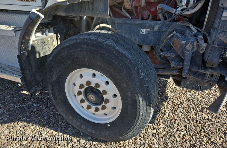 image for item DO2517 2016 Kenworth T880 ready mix truck