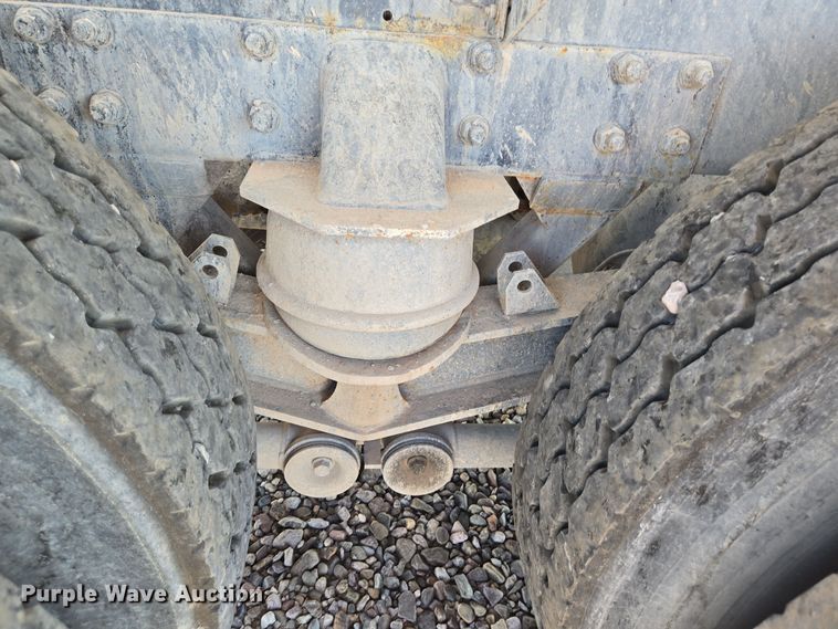 image for item DO2517 2016 Kenworth T880 ready mix truck