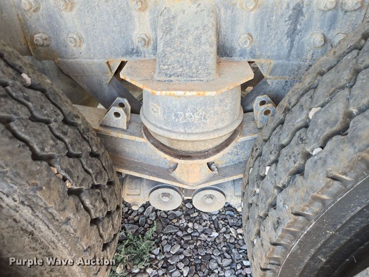 image for item DO2517 2016 Kenworth T880 ready mix truck