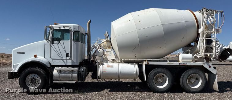 image for item DO2518 2015 Kenworth T800 ready mix truck