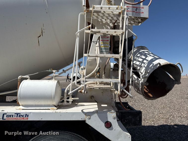 image for item DO2518 2015 Kenworth T800 ready mix truck