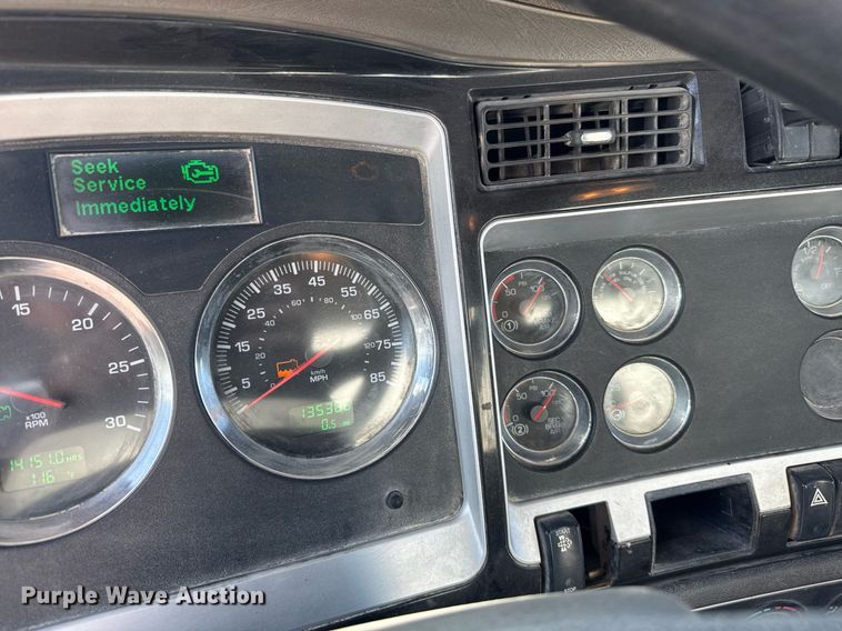 image for item DO2518 2015 Kenworth T800 ready mix truck