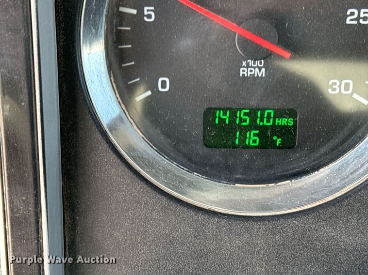 image for item DO2518 2015 Kenworth T800 ready mix truck