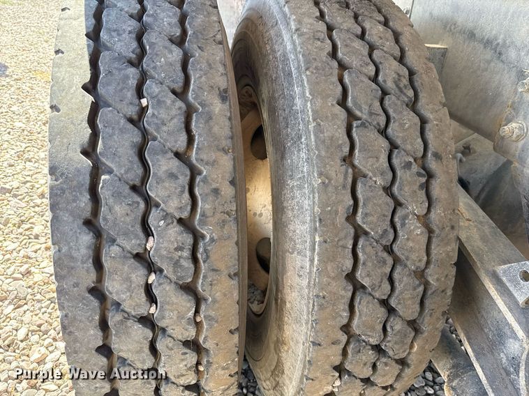 image for item DO2518 2015 Kenworth T800 ready mix truck