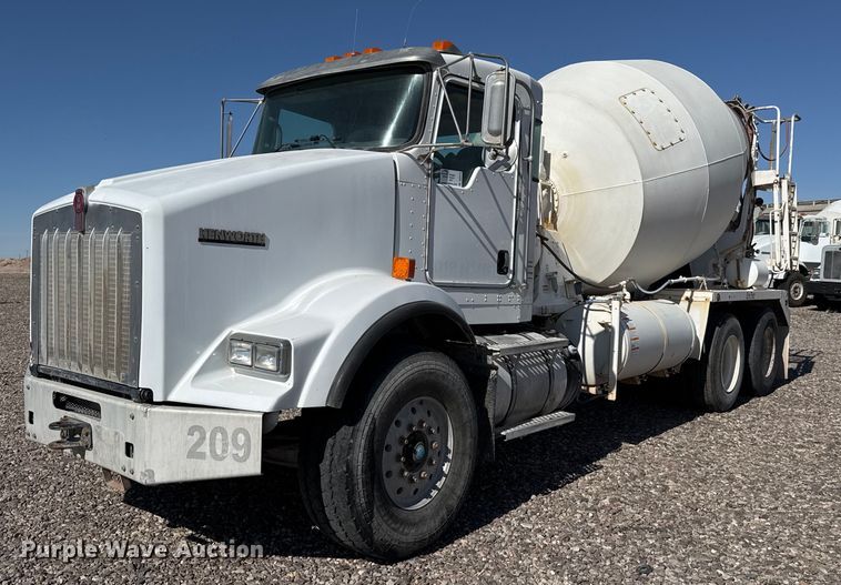 image for item DO2519 2015 Kenworth T800 ready mix truck