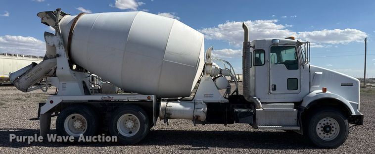 image for item DO2519 2015 Kenworth T800 ready mix truck