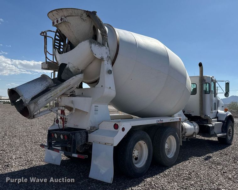 image for item DO2519 2015 Kenworth T800 ready mix truck