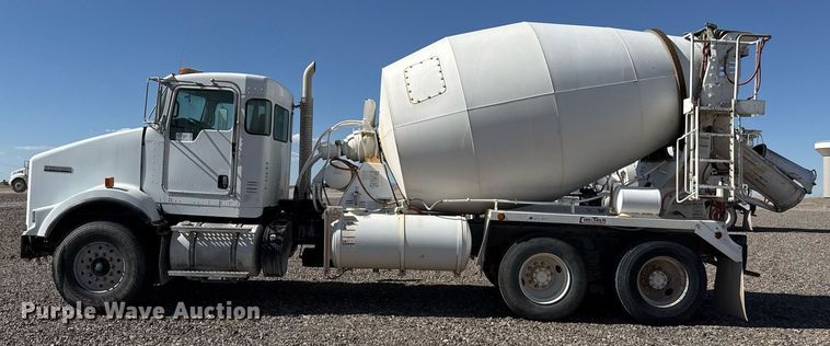image for item DO2519 2015 Kenworth T800 ready mix truck