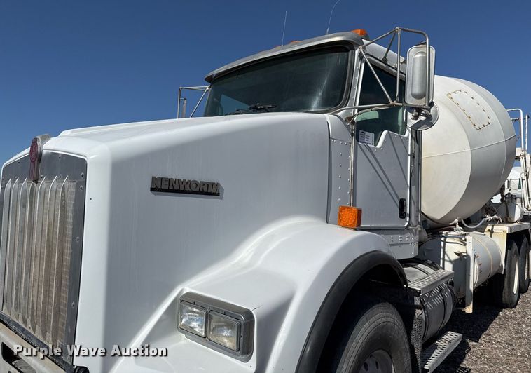 image for item DO2519 2015 Kenworth T800 ready mix truck