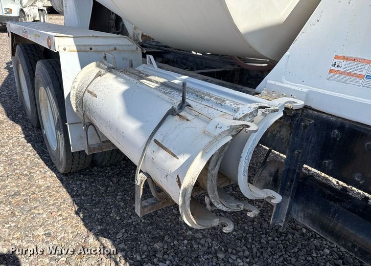 image for item DO2519 2015 Kenworth T800 ready mix truck