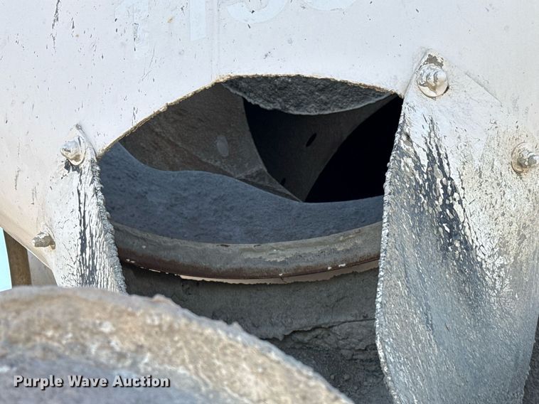 image for item DO2519 2015 Kenworth T800 ready mix truck