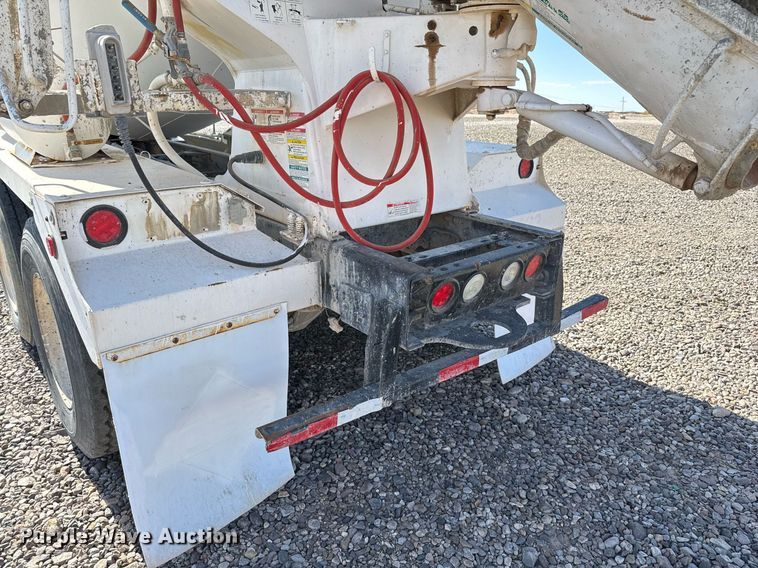 image for item DO2519 2015 Kenworth T800 ready mix truck