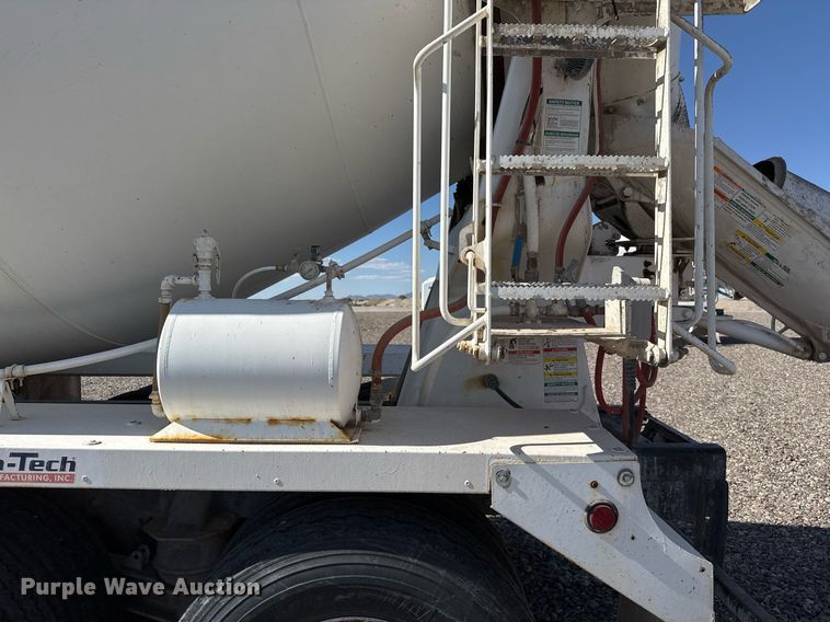 image for item DO2519 2015 Kenworth T800 ready mix truck