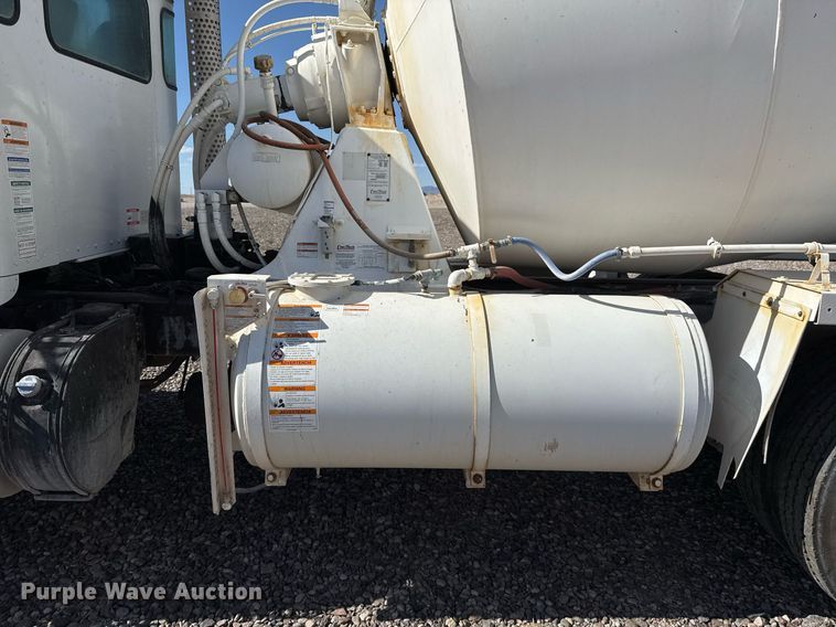 image for item DO2519 2015 Kenworth T800 ready mix truck