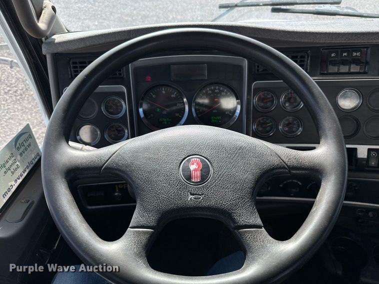 image for item DO2519 2015 Kenworth T800 ready mix truck