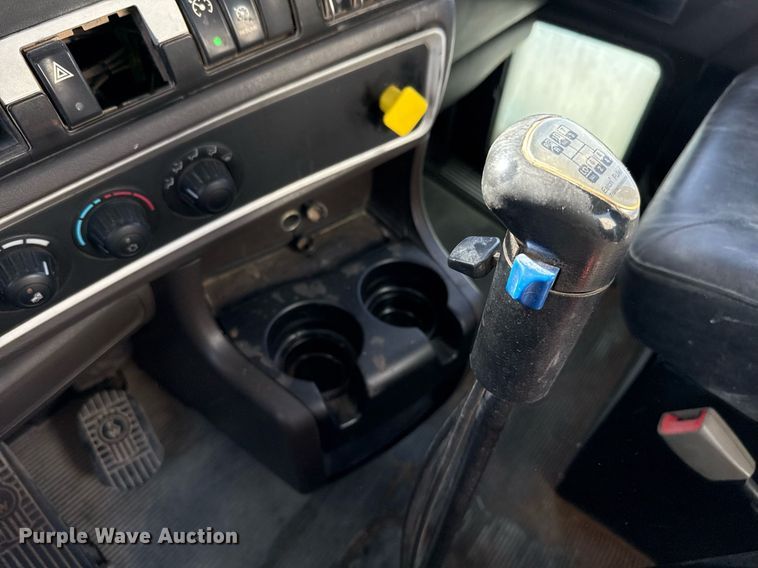 image for item DO2519 2015 Kenworth T800 ready mix truck