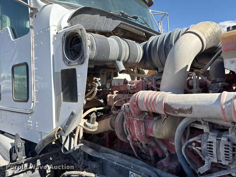 image for item DO2519 2015 Kenworth T800 ready mix truck