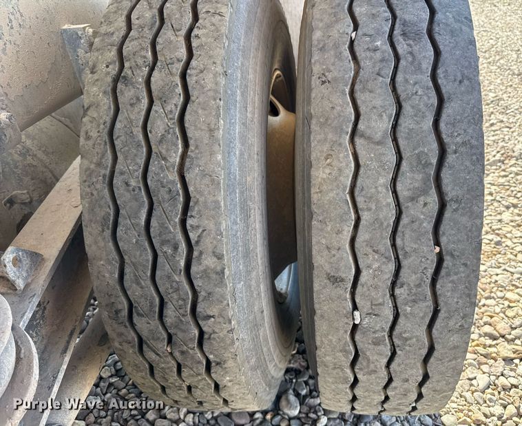 image for item DO2519 2015 Kenworth T800 ready mix truck