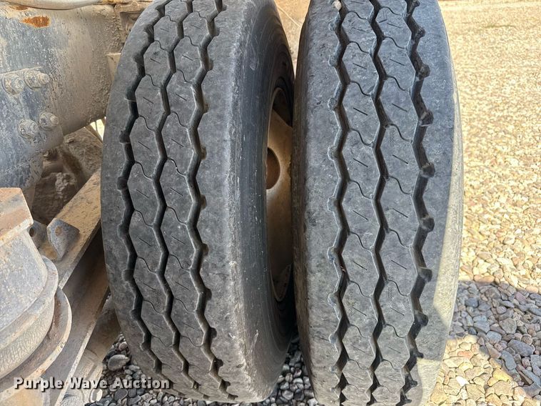 image for item DO2519 2015 Kenworth T800 ready mix truck