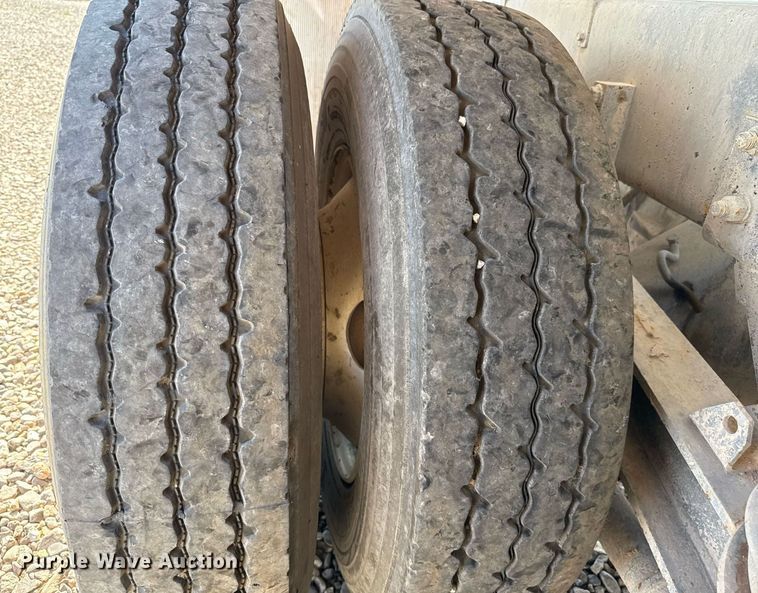 image for item DO2519 2015 Kenworth T800 ready mix truck