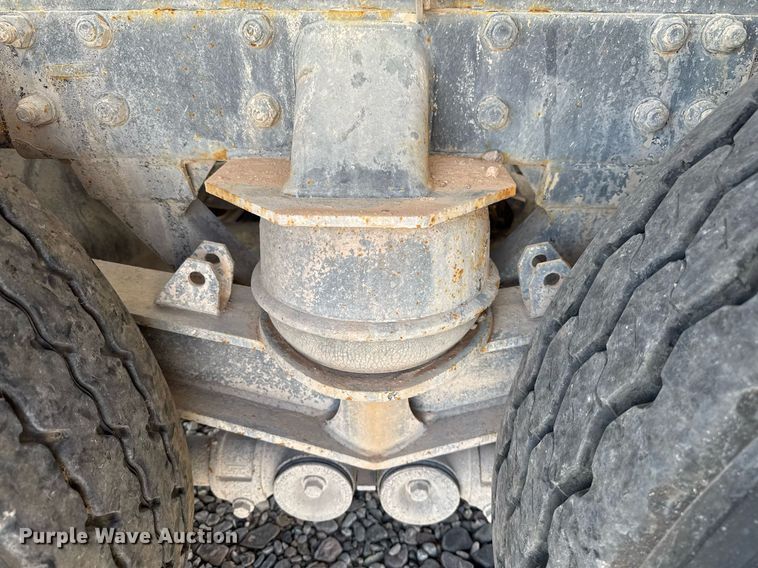 image for item DO2519 2015 Kenworth T800 ready mix truck