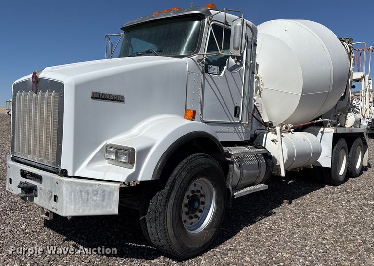 image for item DO2520 2015 Kenworth T800 ready mix truck