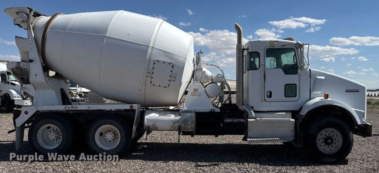 image for item DO2520 2015 Kenworth T800 ready mix truck